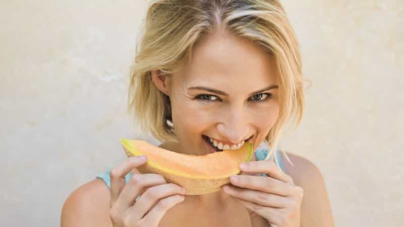Is it possible to eat melon if you have a stomach ulcer: arguments for and against, contraindications