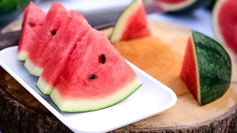 Is it possible to eat watermelon if you have a stomach and duodenal ulcer: the benefits and possible harm of the berry