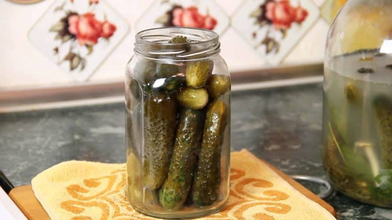 Why pickles become soft in a jar and how to prevent it
