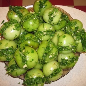 Simple and tasty recipes for pickled green tomatoes: how to properly prepare them and pack them for the winter