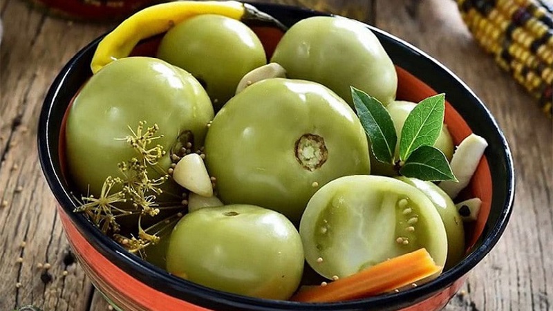 Simple and tasty recipes for pickled green tomatoes: how to properly prepare them and pack them for the winter