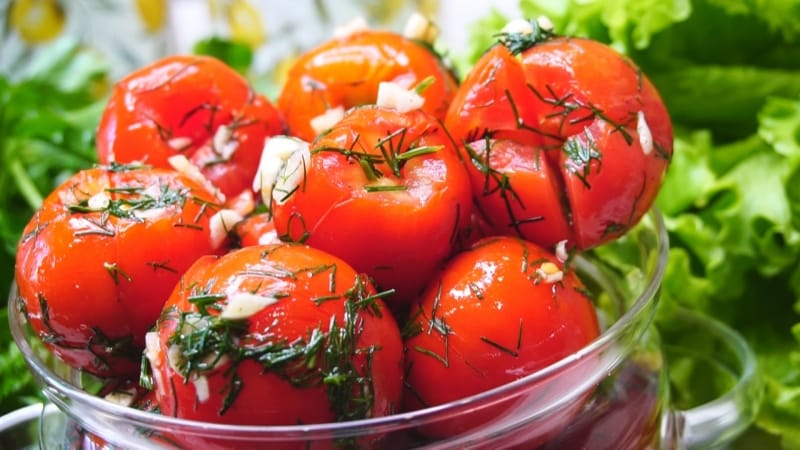 Recipes for lightly salted instant tomatoes: top tastiest methods, tips and tricks
