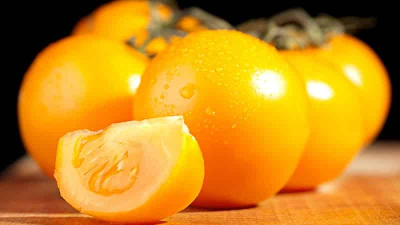 Bright sunny medicine straight from the garden: what are the benefits of yellow tomatoes and what vitamins and minerals they contain
