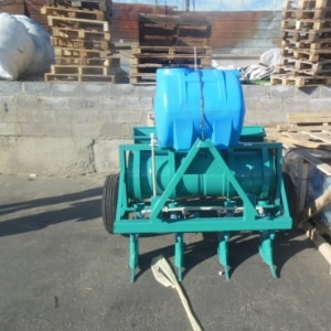 What is a garlic seeder: a review of the best models and instructions for making a planter with your own hands