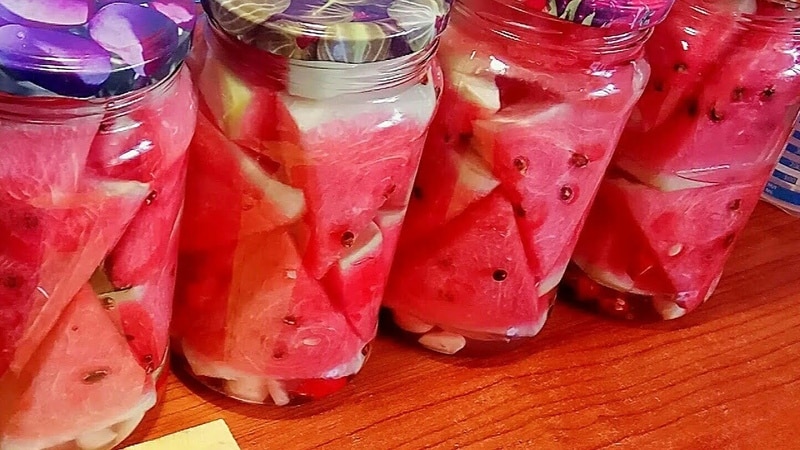 How to prepare delicious watermelons with aspirin in jars for the winter