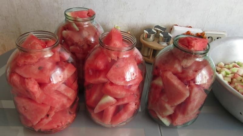 How to prepare delicious watermelons with aspirin in jars for the winter