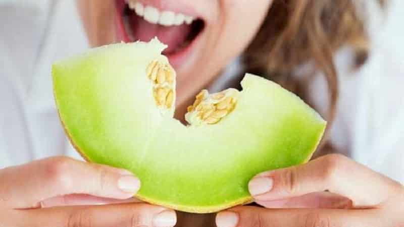 How much melon can you eat per day: consumption rates, beneficial properties and calorie content