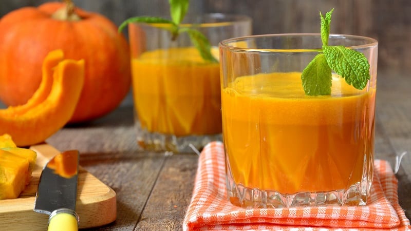 The benefits of pumpkin juice for women: get acquainted with the medicinal properties, prepare it yourself and drink it correctly