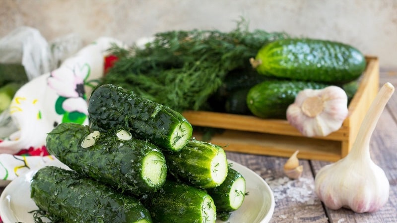 How to quickly and tasty cook lightly salted cucumbers