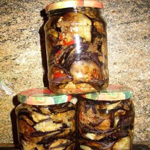 How to easily but deliciously prepare eggplants for the winter