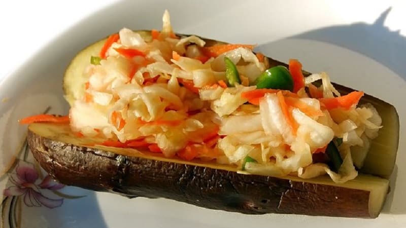 How to properly cook pickled eggplants stuffed with carrots and garlic