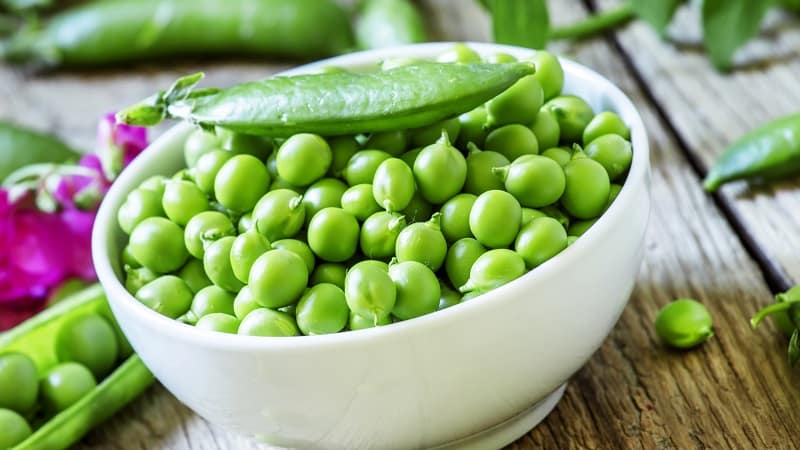 How to preserve green peas for the winter: we protect the crop from spoilage in three different ways