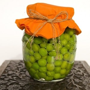 How to preserve green peas for the winter: we protect the crop from spoilage in three different ways