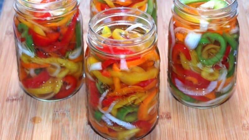 The best ways to prepare hot peppers for the winter: recipes for preserving and drying the hot seasoning