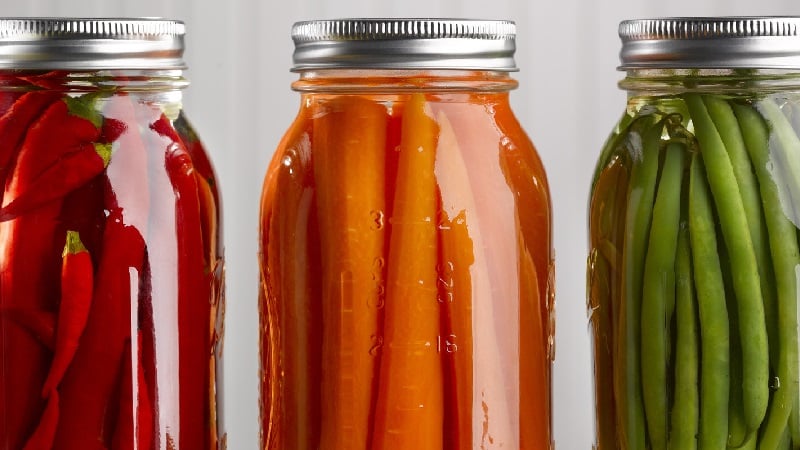 The best ways to prepare hot peppers for the winter: recipes for preserving and drying the hot seasoning