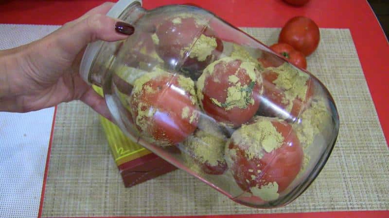 We'll tell you and show you how to keep tomatoes fresh for a long time: interesting life hacks from experienced owners