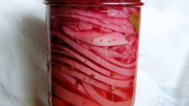 Affordable, quick and tasty ways to make pickled onions for barbecue, herring and salad
