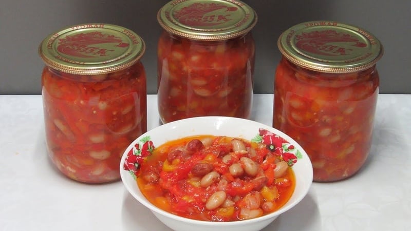 Preparing a dressing for carrot soup for the winter