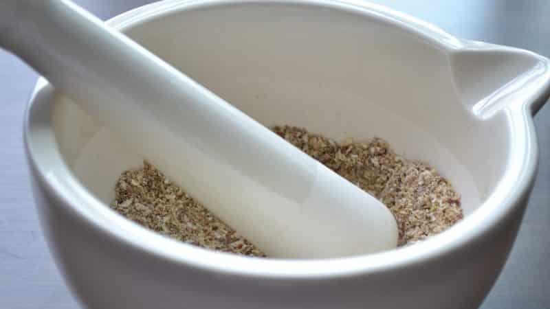 The benefits and harms of oatmeal for the body and the area of ​​application of the product