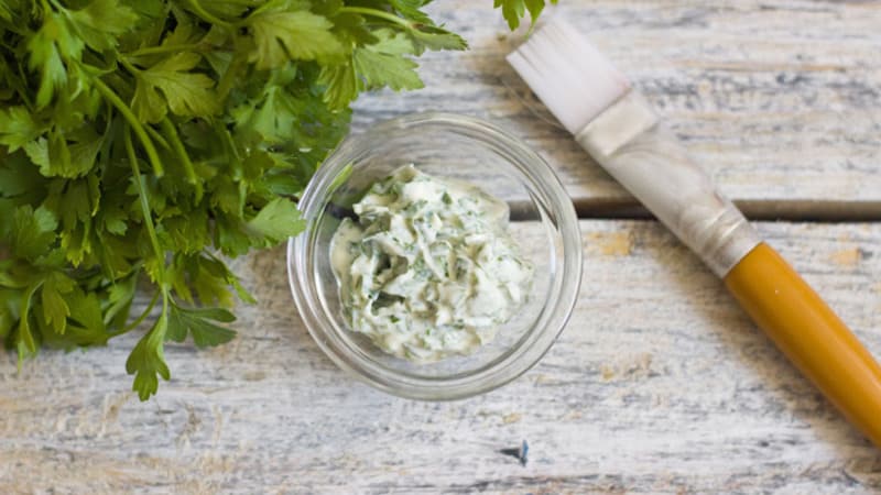 The best remedy for facial skin: homemade parsley masks