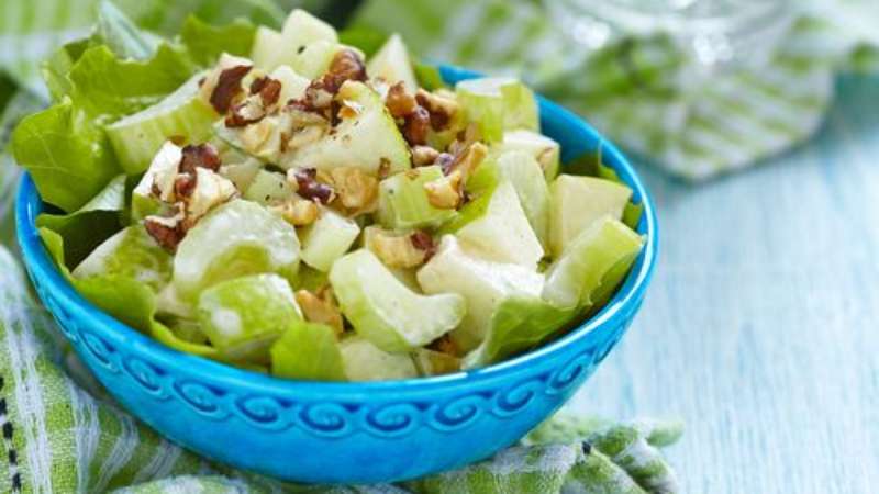 How and with what to eat celery: recipes