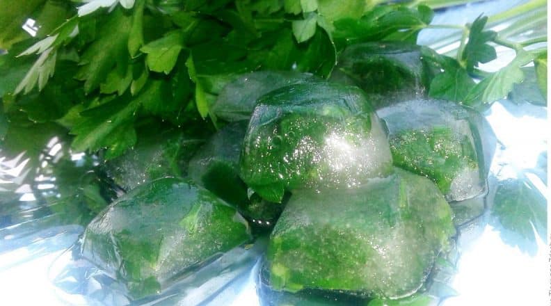 How to make parsley ice for the face: beauty and health of skin from simple ingredients