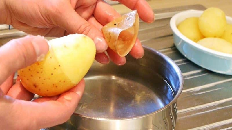 Potatoes in the fight against hemorrhoids: how to make suppositories and compresses for treatment