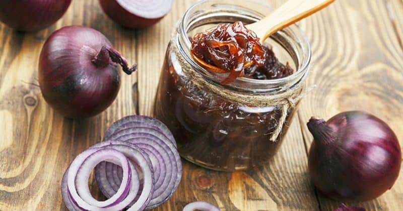 Is it possible to eat onions with gastritis with high or low acidity?
