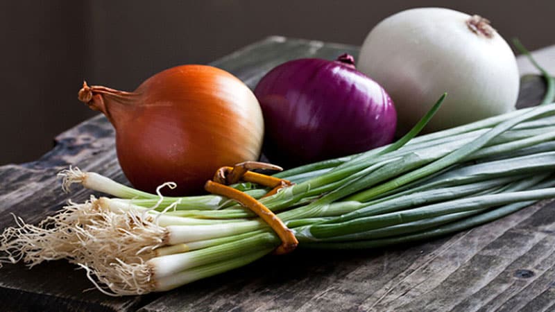 Is it possible to eat onions with gastritis with high or low acidity?