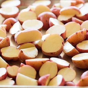 Unpretentious early ripening potato variety Lyubava for long-term storage