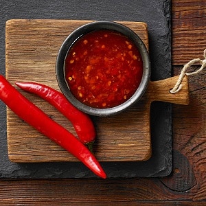 We distinguish hot fruits easily and simply - cayenne pepper and chili: what is the difference and how to use them
