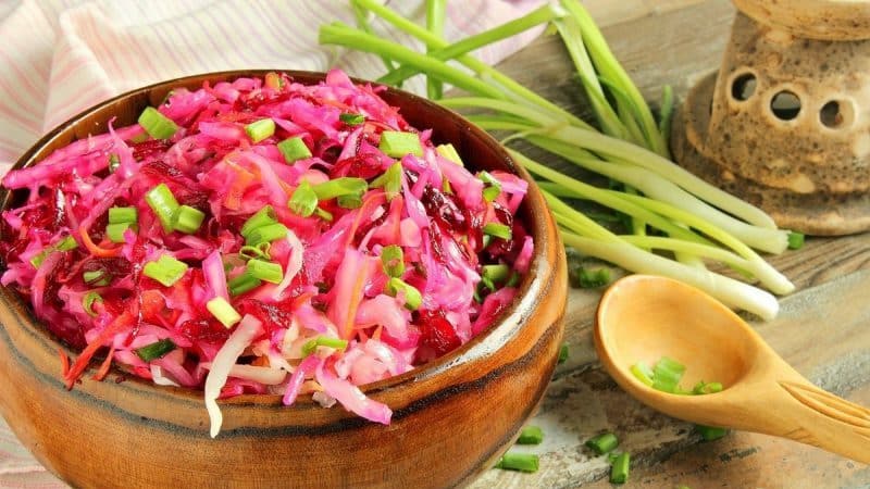 The best recipes for sauerkraut with horseradish and beets