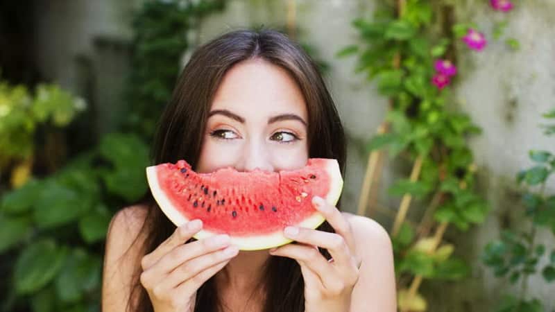 A woman’s faithful friend is watermelon: how is it good for the body?