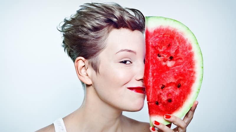 A woman’s faithful friend is watermelon: how is it good for the body?