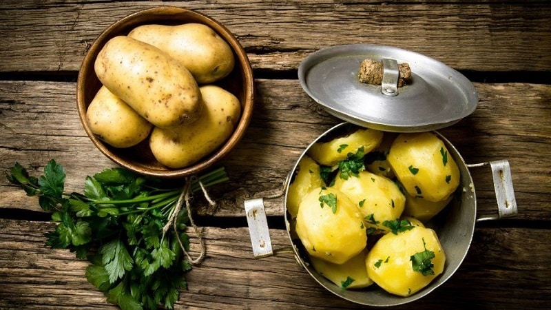 Is there diarrhea or constipation from potatoes and is it possible to eat them in such cases?