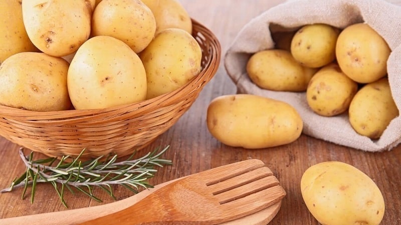 Is there diarrhea or constipation from potatoes and is it possible to eat them in such cases?