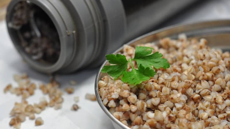 Cooking cereals easily and simply without cooking: how to steam buckwheat overnight and how it is useful