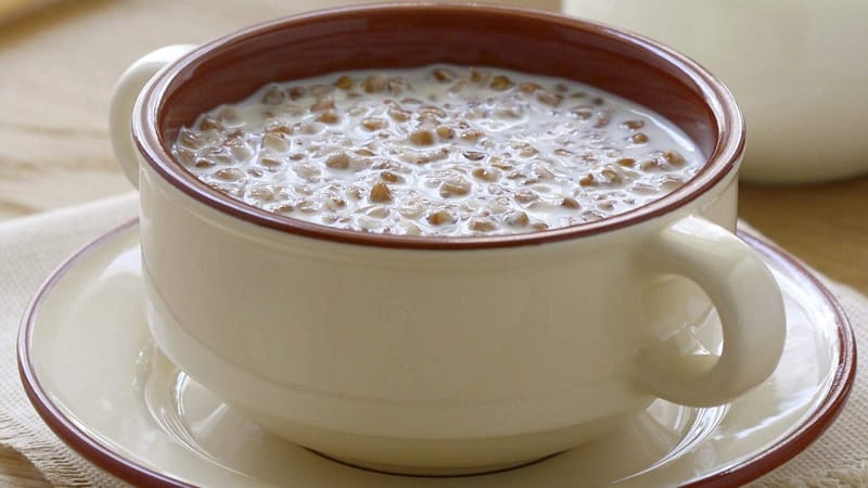 Cooking cereals easily and simply without cooking: how to steam buckwheat overnight and how it is useful