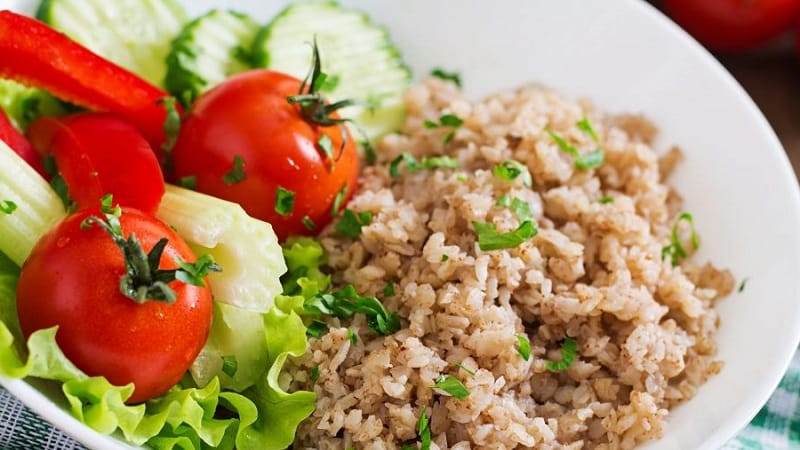 Cooking cereals easily and simply without cooking: how to steam buckwheat overnight and how it is useful