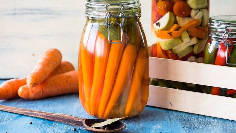 Step-by-step recipes: how to pickle carrots for the winter