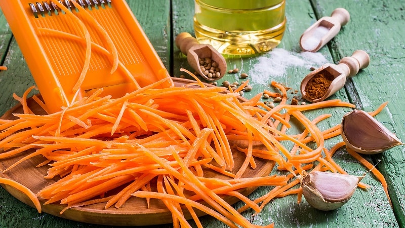 What is the calorie content of Korean carrots and can you eat them while losing weight?