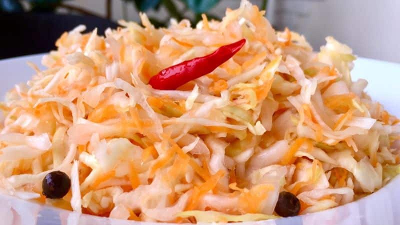 How to cook sauerkraut with horseradish and carrots tasty and simple