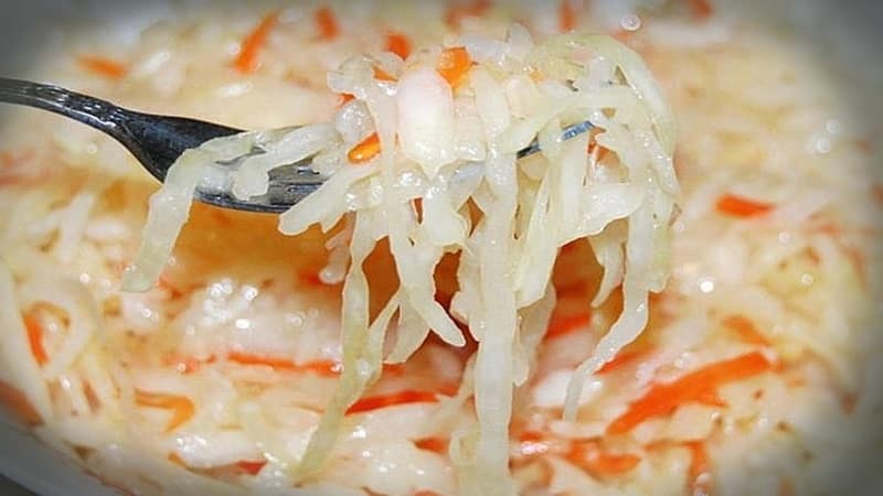 How to cook sauerkraut with horseradish and carrots tasty and simple