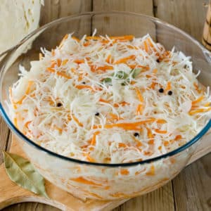 How to quickly and tasty cook sauerkraut with caraway seeds