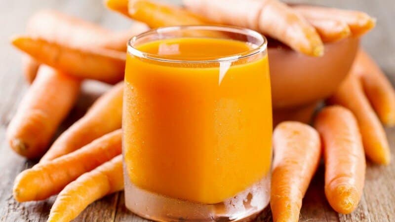 The benefits and harms of carrot juice: prepare and drink correctly with maximum therapeutic effect