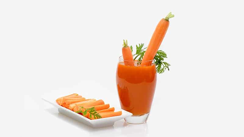 The benefits and harms of carrot juice: prepare and drink correctly with maximum therapeutic effect