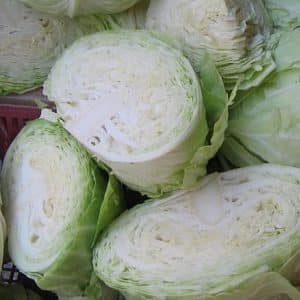 How delicious and easy it is to pickle cabbage for the winter using quartered heads of cabbage