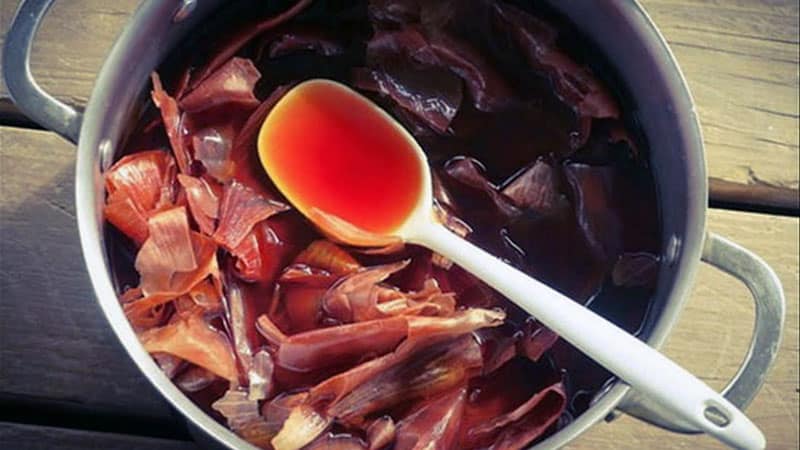 What is the benefit of onion peel decoction and how can it be used?