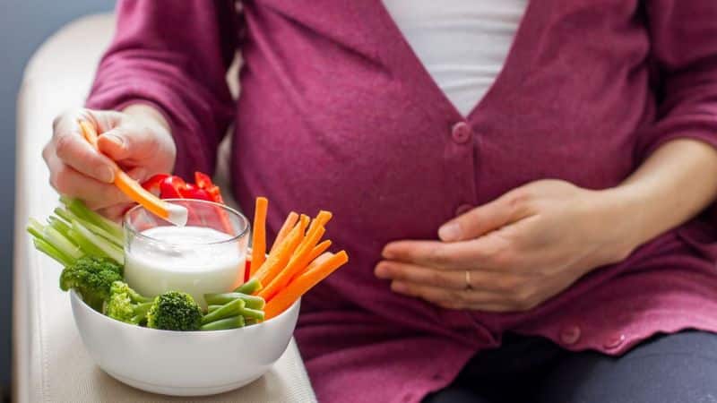 In which trimester is it good to eat carrots during pregnancy?