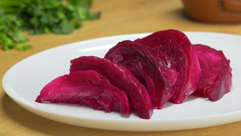 The best recipes for cabbage piluska (pelyuska) with and without beets